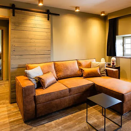 Le Lignely Hotel *